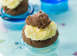 Choux chocolat�s et cr�me � la noix de coco 